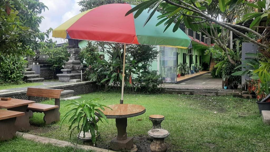 Hotel Oyo 90714 Umah Pande Tabanan Near Tanah Lot Esterno foto