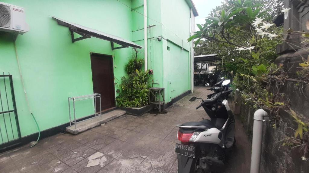Hotel Oyo 90714 Umah Pande Tabanan Near Tanah Lot Esterno foto